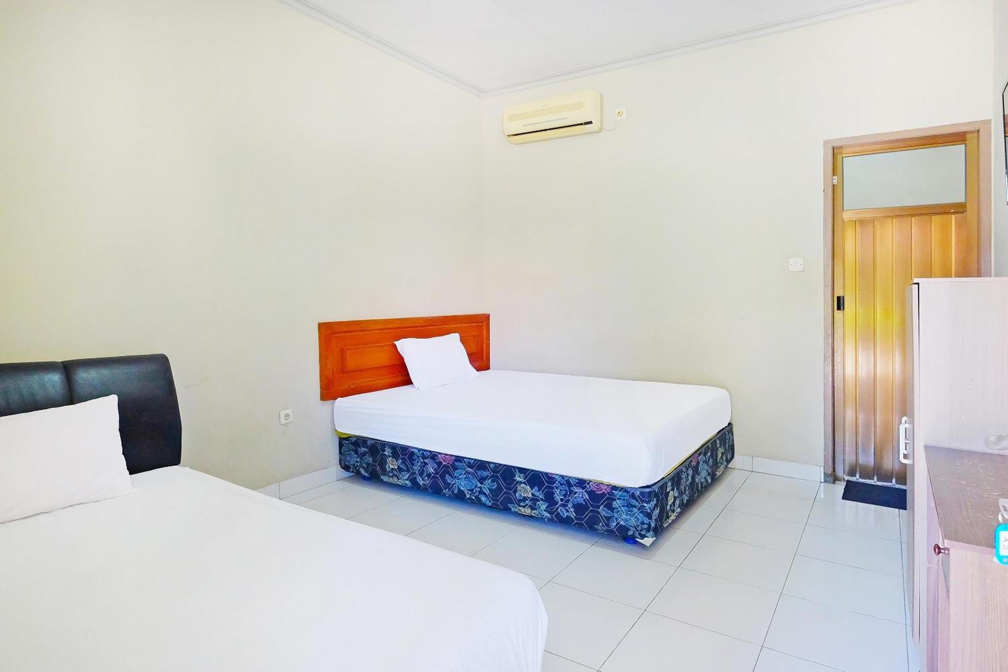 Collection O 91046 Hotel Remaja Indah Masamba Exterior photo