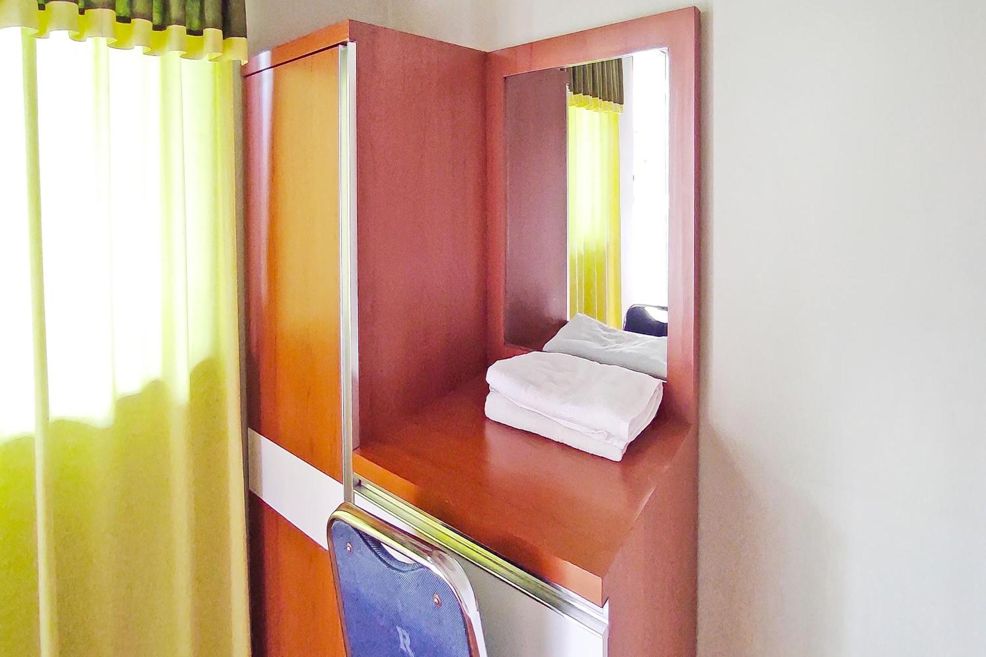 Collection O 91046 Hotel Remaja Indah Masamba Exterior photo